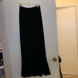 Ladies maxi velvet skirt